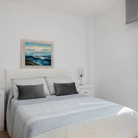 3 Bedroom Apartment, Next To The Beach, With Pool * Marbella