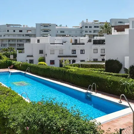3 Bedroom Apartment, Next To The Beach, With Pool *