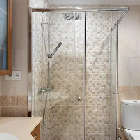 3 Bedroom Apartment, Next To The Beach, With Pool