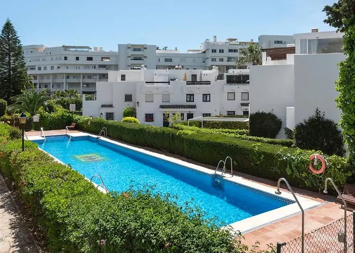 3 Bedroom Apartment, Next To The Beach, With Pool *