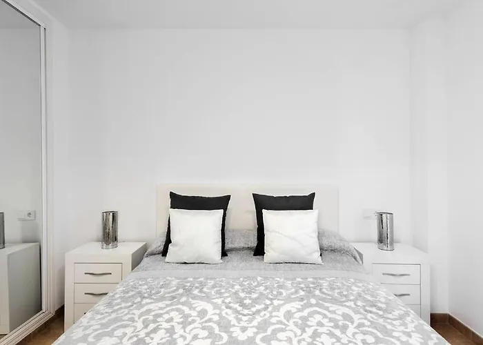 3 Bedroom Apartment, Next To The Beach, With Pool Apartment Marbella